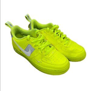 AIR FORCE 1 LV8 UTILITY VOLT - Mens 5.5; Womens 7